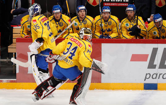 Sweden¥s Niklas Svedberg and Sweden¥s Joel Lassinantti