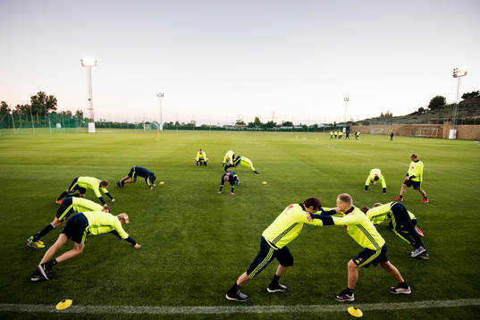 Sveriges spelare stretchar