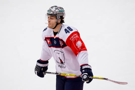 Eisbären Berlins Julian Talbot deppar