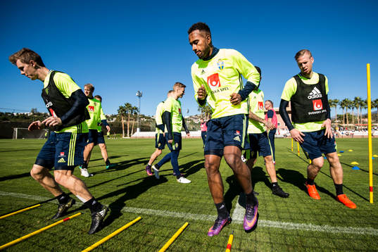 Emil Krafth och Isaac Kiese Thelin