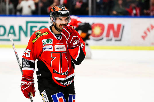 Örebros Martin Johansson jublar