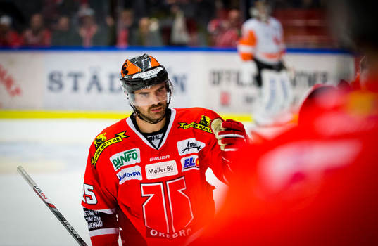 Örebros Martin Johansson gör matchen enda mål och jublar