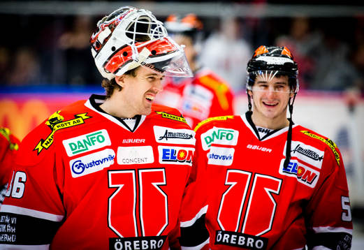 Örebros målvakt Axel Brage är glad