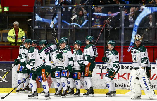 Färjestads spelare jublar