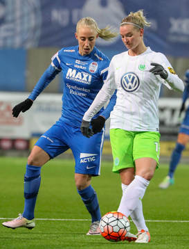 Wolfsburgs Alexandra Popp och Eskilstuna Uniteds Petra