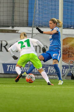 Eskilstuna Uniteds Olivia Schough och Wolfsburgs Lara