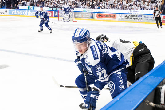 Leksands Markus Lauridsen  i ishockeymatchen i SHL mellan