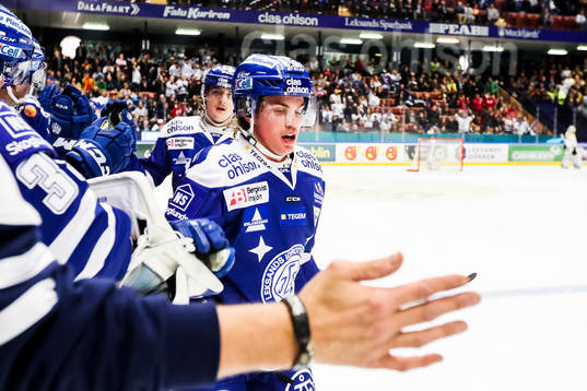 Leksands Oskar Lang jublar