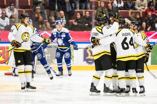 Brynäs Lukas Kilström Jonathan Pudas Oskar Lindblom jublar