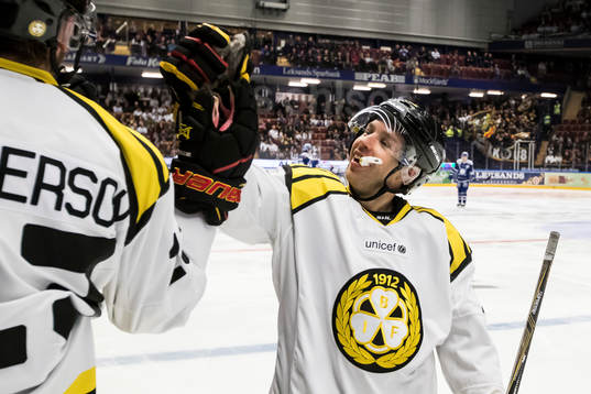 Brynäs Kevin Clark jublar