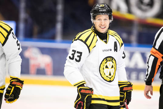 Brynäs Elias Fäldt i ishockeymatchen i SHL mellan Leksand