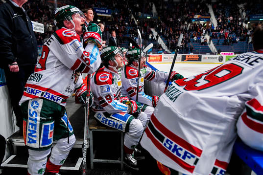 Frölundas Simon Hjalmarsson  , Casey Wellman och Joel