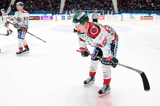 Frölundas Simon Hjalmarsson  deppar