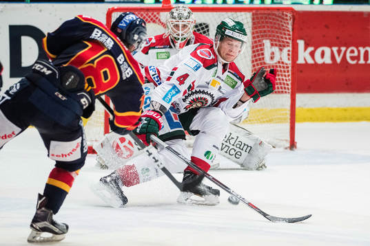 Djurgårdens Juuso Ikonen gör 3-2 bakom Frölundas Jacob
