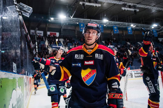 Djurgårdens Jeff Tambellini jublar