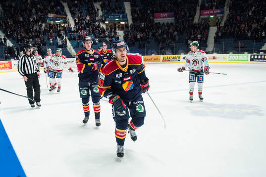 Djurgårdens Jeff Tambellini jublar