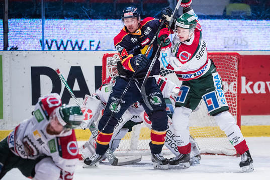 Djurgårdens Daniel Brodin mot Frölundas Jacob Larsson