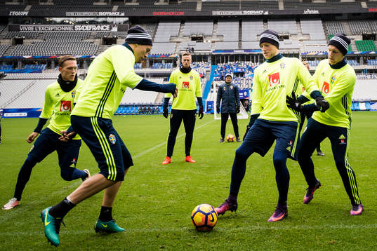 Ludwig Augustinsson, Victor Nilsson Lindelöf, John