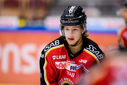 Luleås Kim Johansson på uppvärmningen