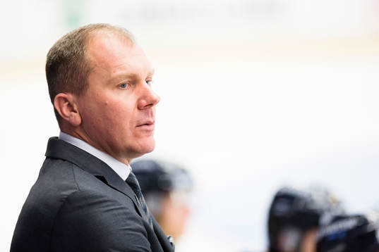 s tränare Johan Lindbom