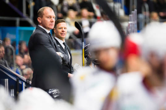 s tränare Johan Lindbom och assisterande tränare Nicklas