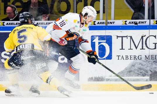 s Adam Almquist mot Växjös Dennis Everberg