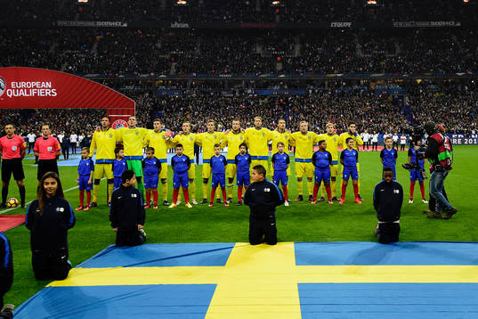 Sveriges spelare står uppställda