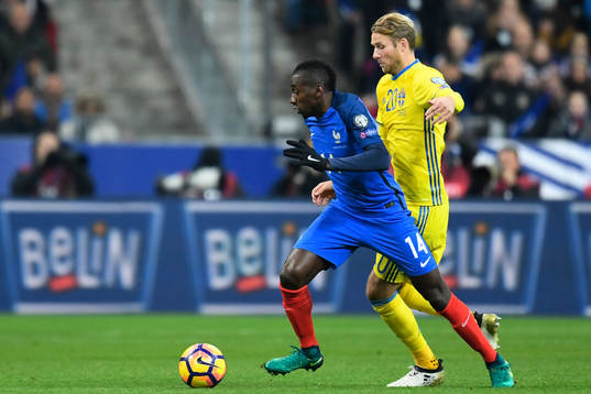 Frankrikes Blaise Matuidi och Sveriges Ola Toivonen