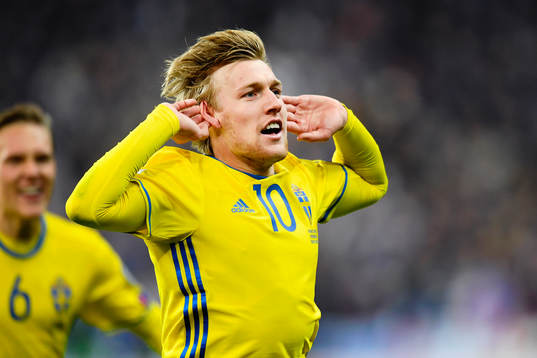 Sveriges Emil Forsberg jublar