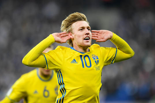 Sveriges Emil Forsberg jublar