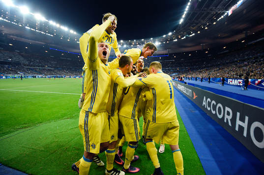 Sveriges Andreas Granqvist, Emil Krafth och Ola Toivonen