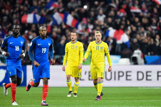 Sveriges Jakob Johansson och John Guidetti deppar