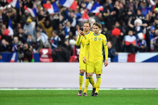 Sveriges Andreas Granqvist och Albin Ekdal deppar