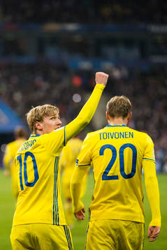 Sveriges Emil Forsberg jublar
