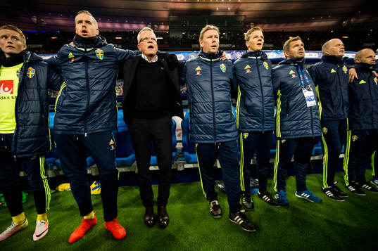 Förbundskapten Janne Andersson och assisterande