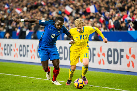 Frankrikes Moussa Sissoko och Sveriges Emil Forsberg