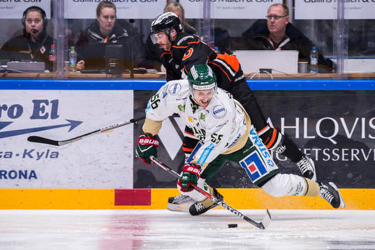 Frölundas Jonathan Sigalet och Karlskronas Mattias Guter