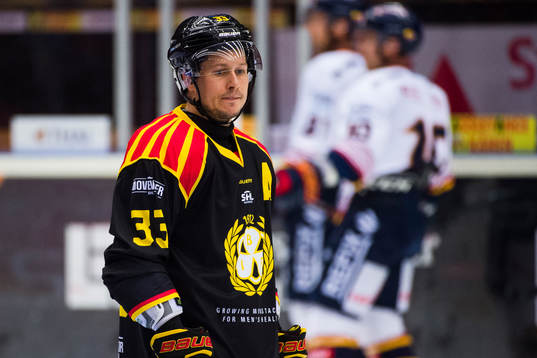 Brynäs Elias Fälth före ishockeymatchen i SHL mellan