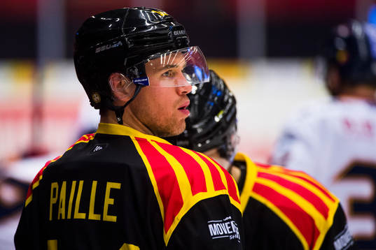 Brynäs Daniel Paille före ishockeymatchen i SHL mellan