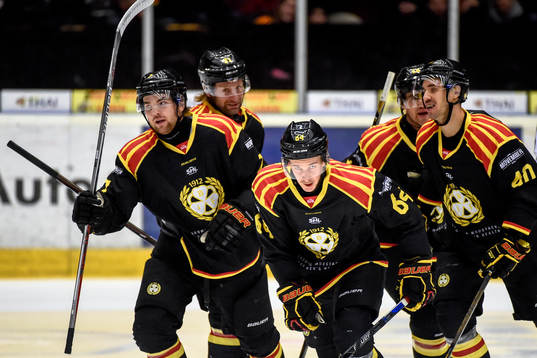 Brynäs Jonathan Pudas jublar