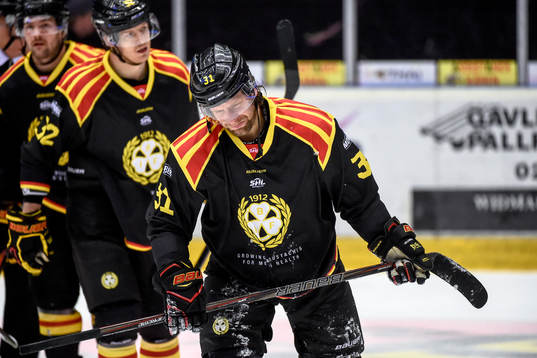 Brynäs Jonathan Granström har ont