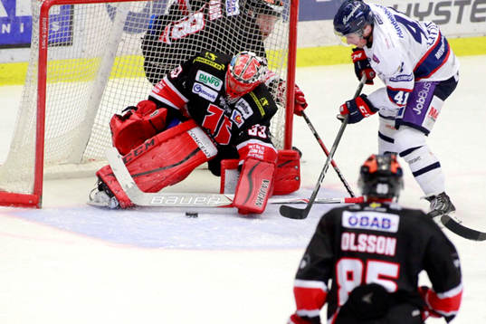 Linköpings Broc Little gör 3-3 bakom Örebros målvakt