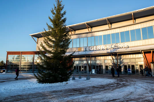 Tegera Arena exteriör innan ishockeymatchen i SHL mellan