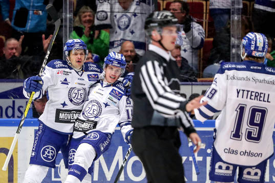 Leksands Eric Castonguay och Oskar Lang jublar