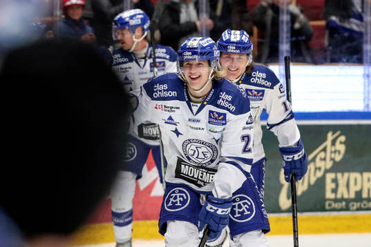 Leksands Isak Skedung jublar