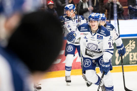 Leksands Isak Skedung jublar