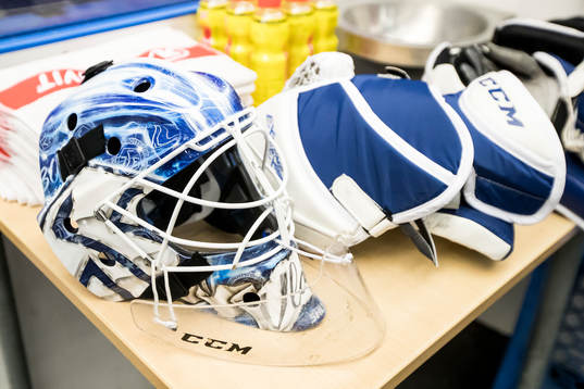 Leksands målvakt Henrik Haukelands ansiktsmask  i