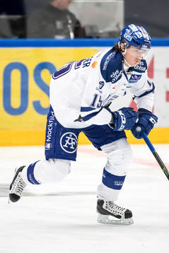Leksands Johan Porsberger  i ishockeymatchen i SHL mellan