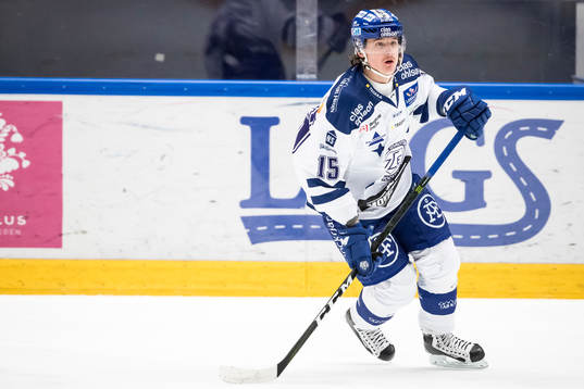 Leksands Johan Porsberger  i ishockeymatchen i SHL mellan