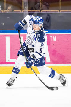 Leksands Joe Piskula  i ishockeymatchen i SHL mellan